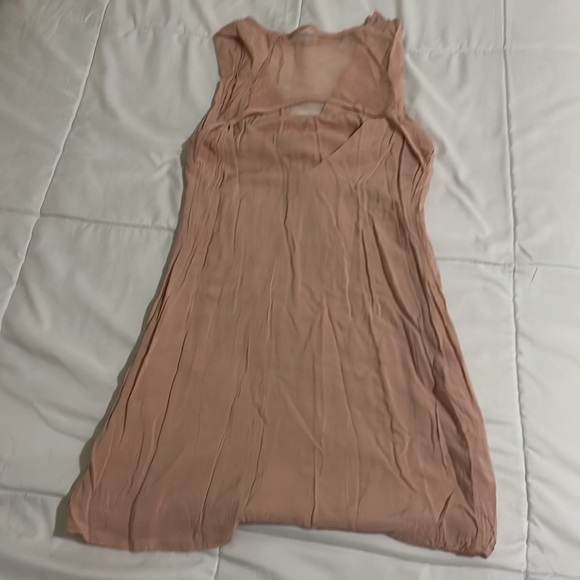 Dress with mesh detail on shoulders and back - Picture 2 of 5